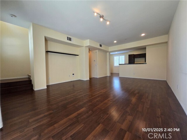 Building Photo - 17871 Shady View Dr
