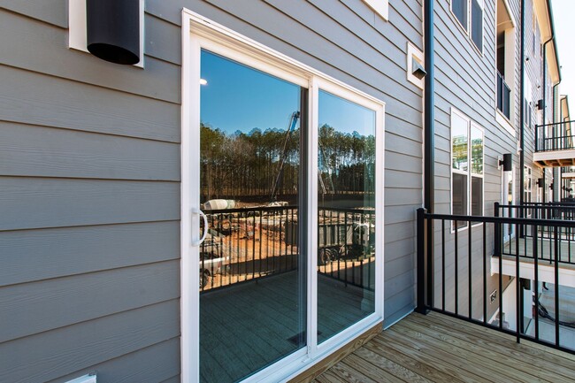 Building Photo - Cozy & Contemporary 3BR Condo in Raven Ridge, Raleigh!