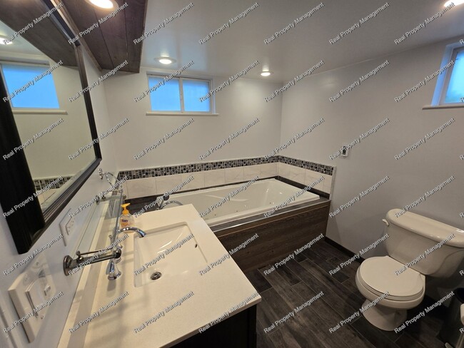 Building Photo - Three Bedroom Ranch w/ Finished Basement