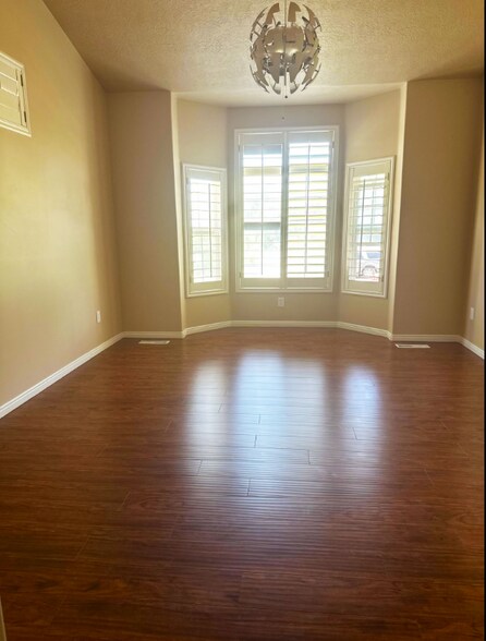 Building Photo - 5136 S Silver Valley Dr