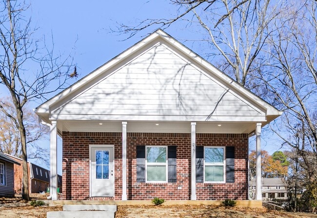 Primary Photo - 227 Linden St