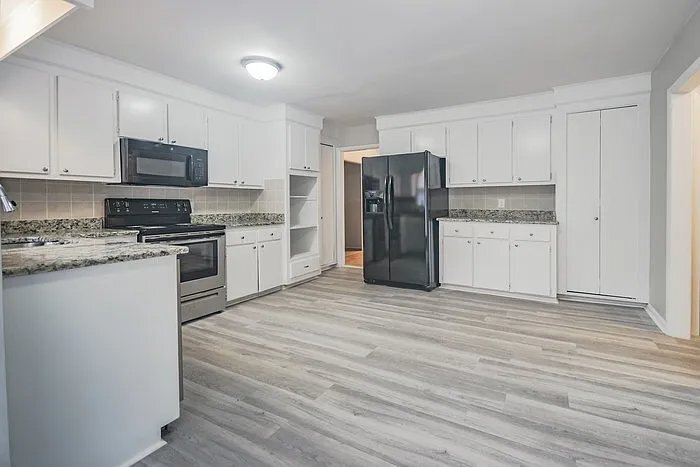Building Photo - 1501 Blackbird Dr