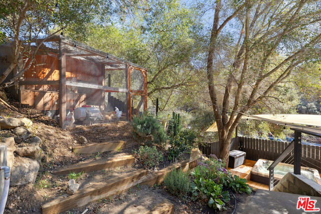 Building Photo - 583 California Trail