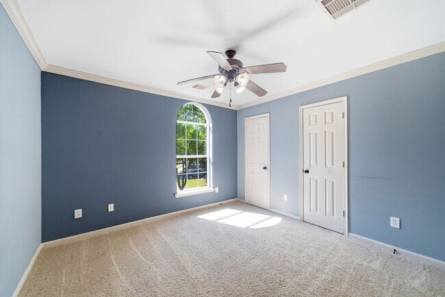 Building Photo - 6302 Pepper Hollow Ln