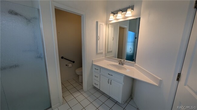 Building Photo - 174 W Romany Loop