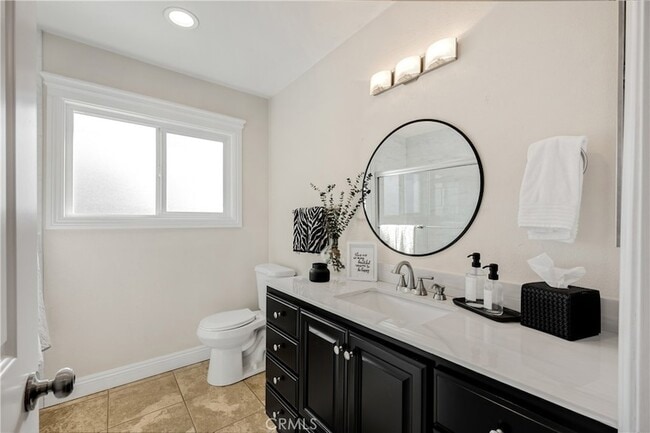 Building Photo - 1320 N Van Gogh Cir