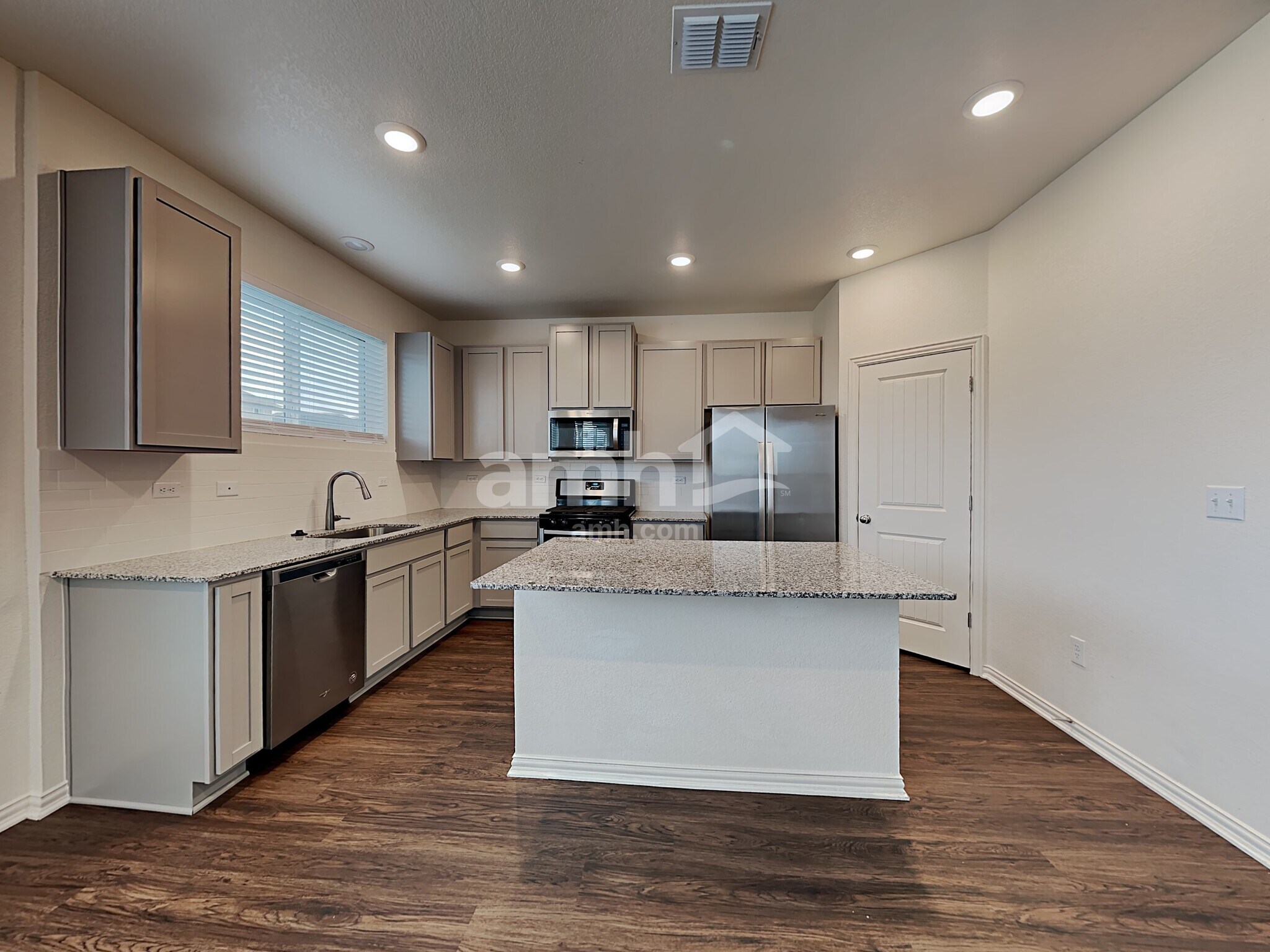Building Photo - 2715 Spencebrook