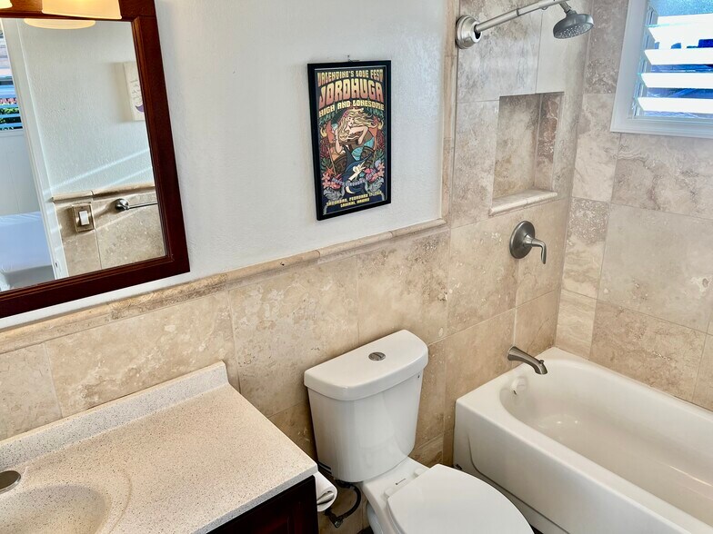 Bathroom 2 - 1125A 2nd Ave