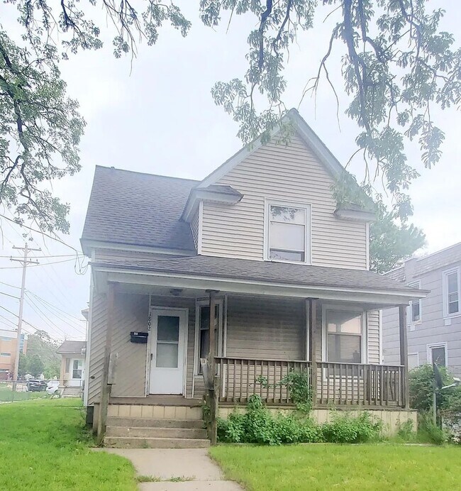 Building Photo - 1802 Madison Ave SE