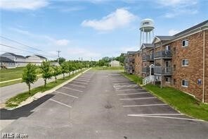 Building Photo - 624-664-664 Highland Dr