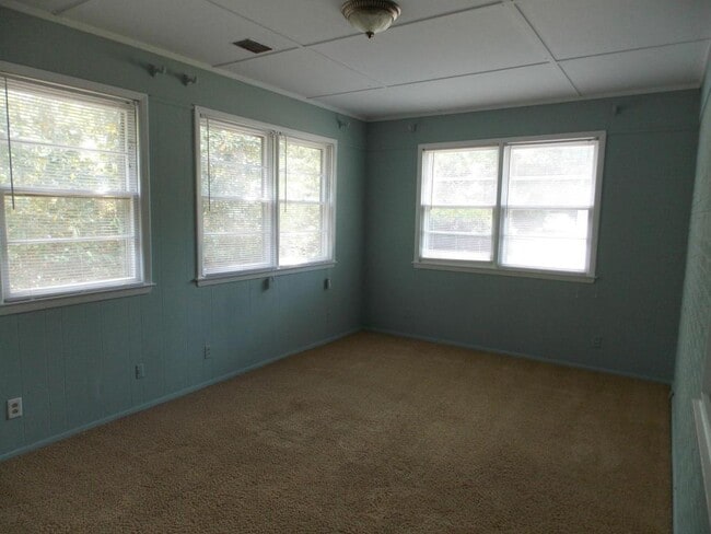 Building Photo - 403 Catherine Ave