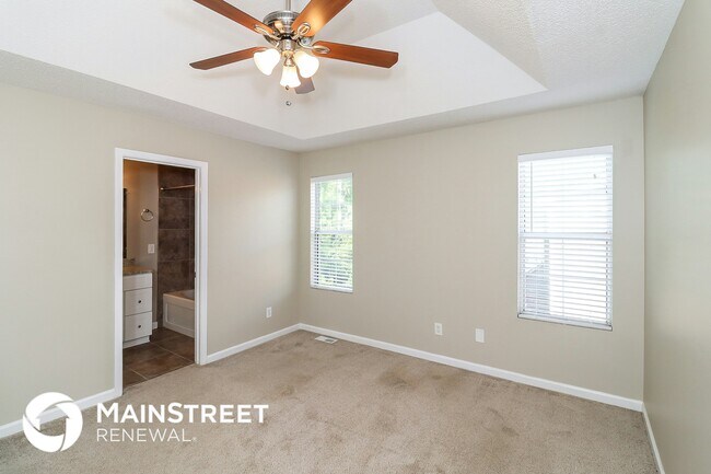 Building Photo - 1826 Killarney Dr SW