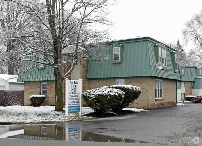 Building Photo - Whitmer Woods