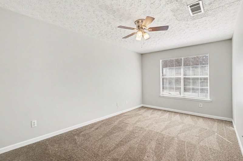 Building Photo - 2031 Sitser Ln