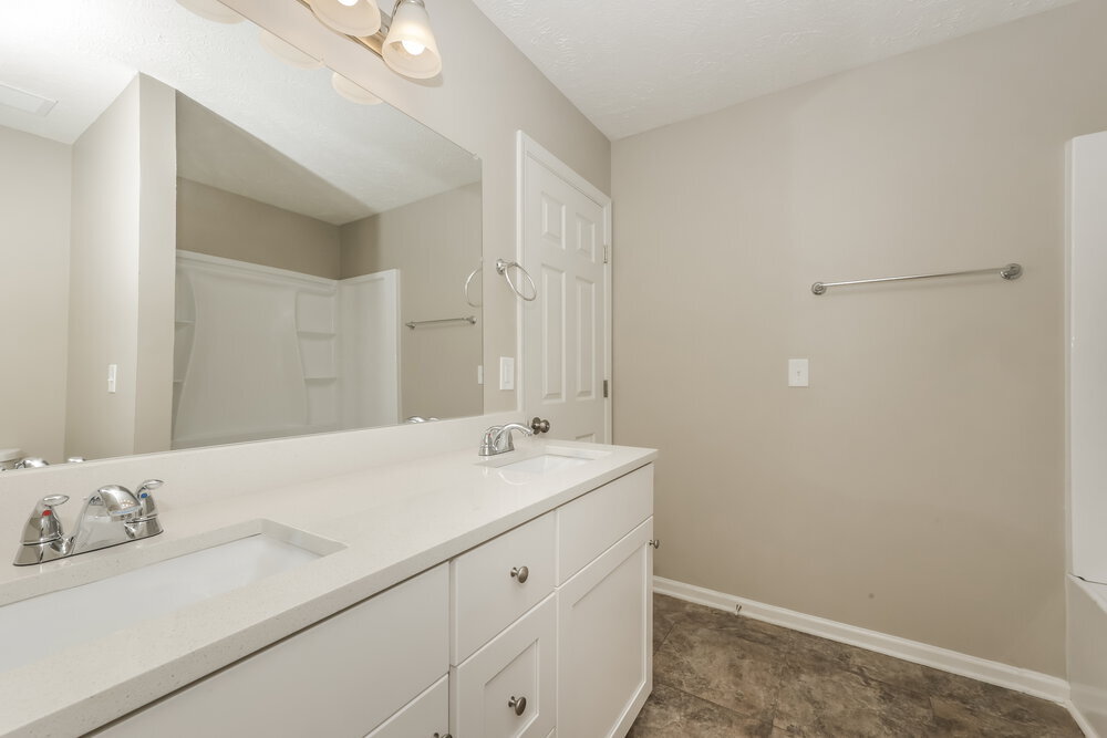 Building Photo - 1389 E Nir Shreibman