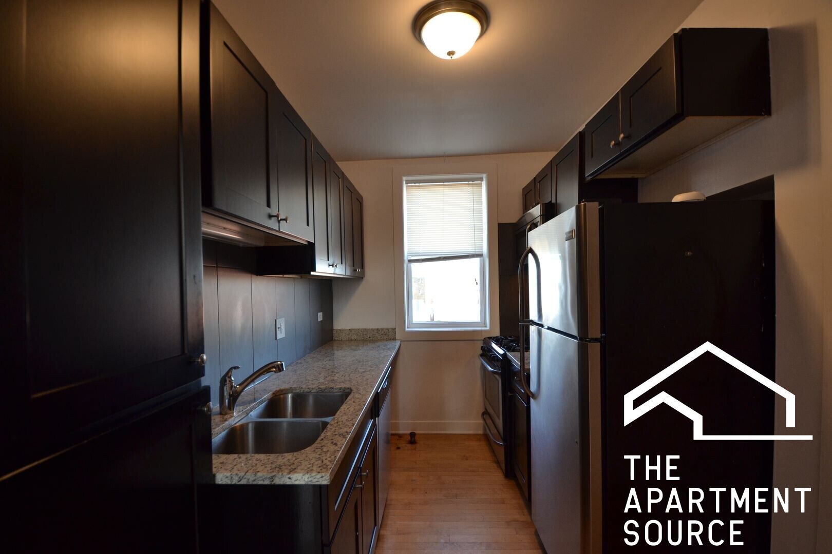 Building Photo - 4606 N Kildare Ave