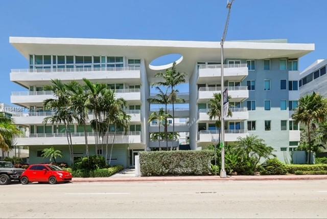 Primary Photo - 7800 Collins Ave