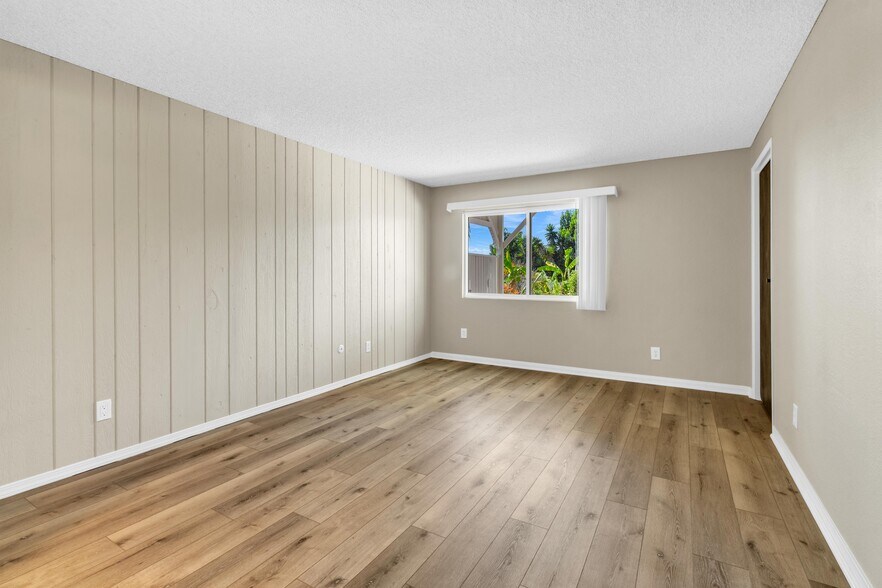 Primary Bedroom - 3210 Geronimo Ave