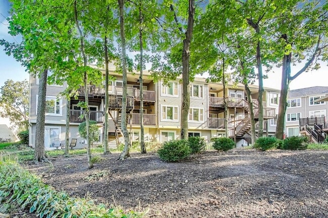 Building Photo - 534 River Front Cir