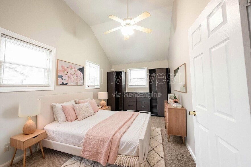 Building Photo - 1829 E 49th St