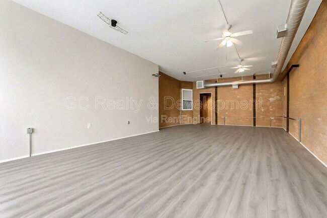 Building Photo - 3328 W Chicago Ave