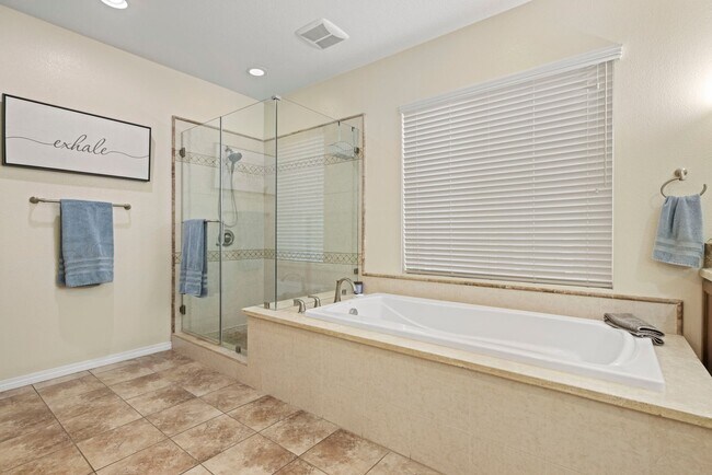 Building Photo - Luxurious 5-Bedroom Pool Home with Solar &...
