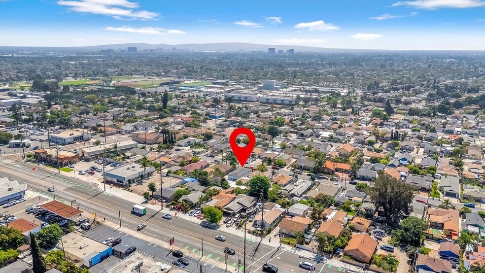 Building Photo - 2417 W Stanford St