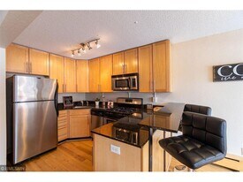 Building Photo - 2532 1st Ave S