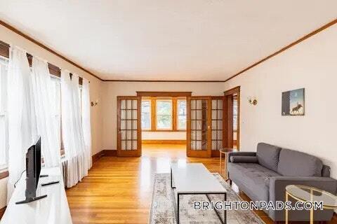 Building Photo - 90 Harriet St