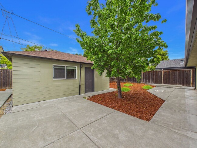 Building Photo - San Carlos home for rent plus studio in-law unit! $7,500