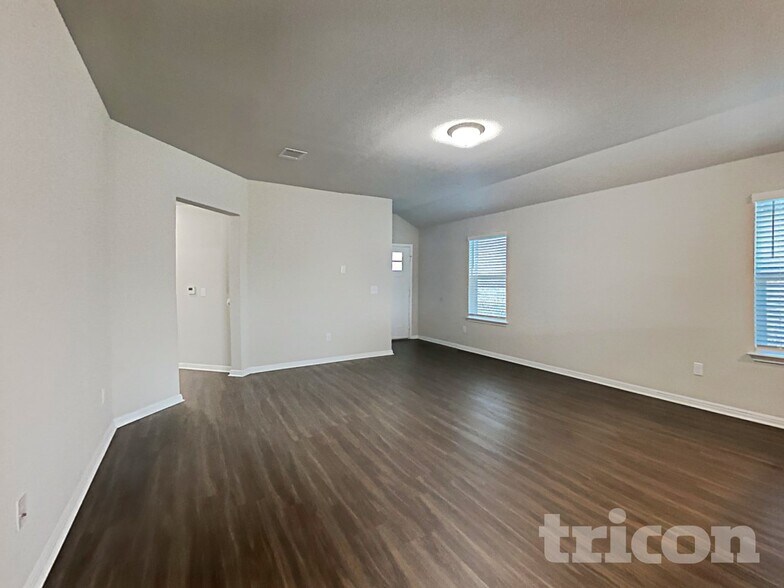 Building Photo - 441 Otto Ave