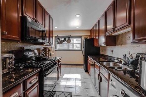 Building Photo - 6414 N Mozart St