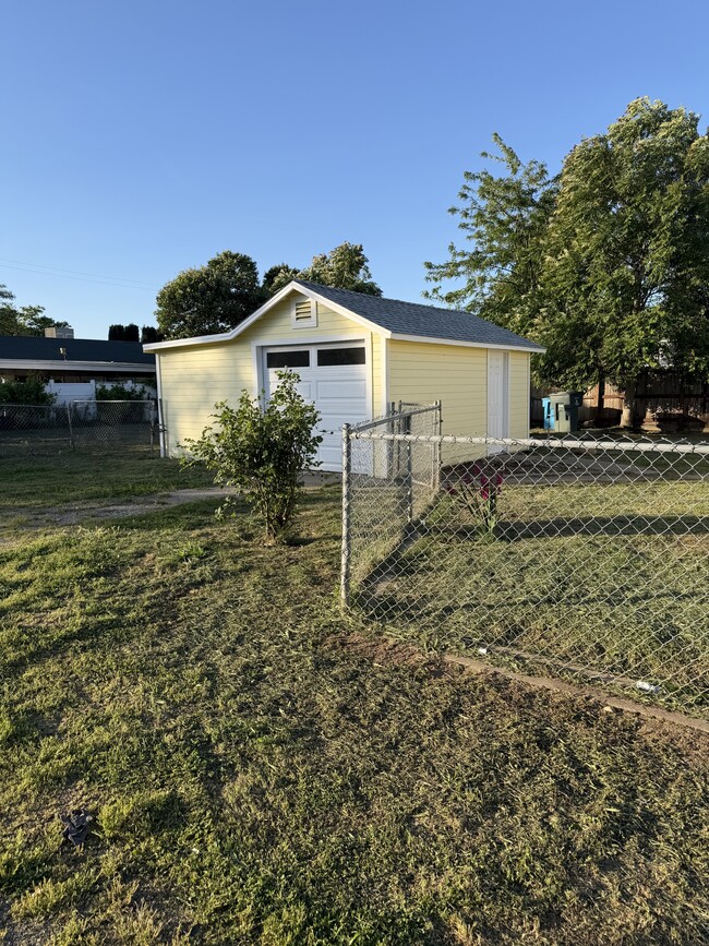 Building Photo - 1154 Grand Ave