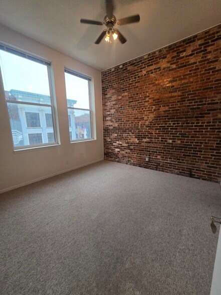 Building Photo - 1706 2nd Ave