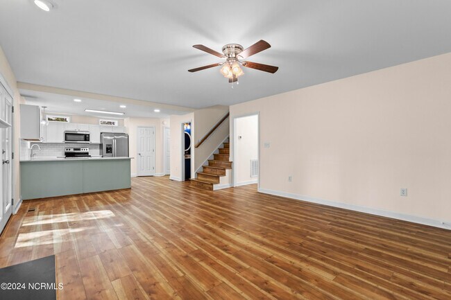 Building Photo - 210 Egret Point Dr