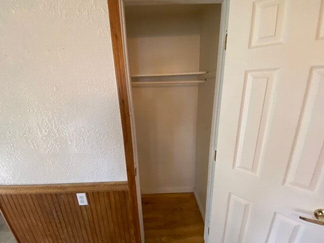 Building Photo - Need housing for Spring Semester? Short-Term 4–6 Month Rental!