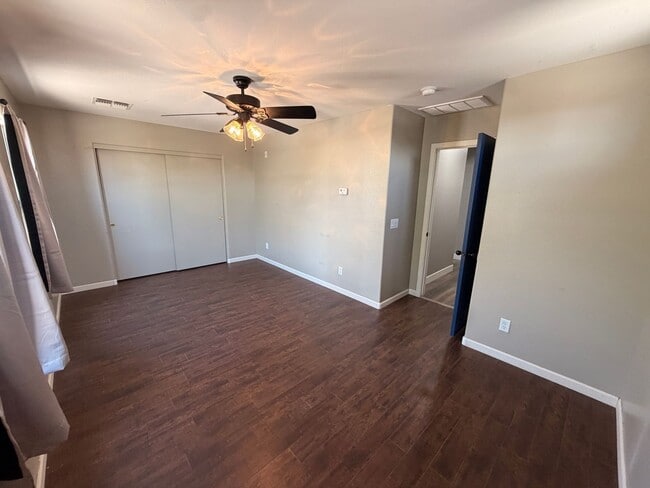 Building Photo - 25517 W Forest Grove Ave