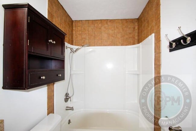 Building Photo - Beautiful 3Bd/2Ba home in Omaha, NE | Finished Basement!