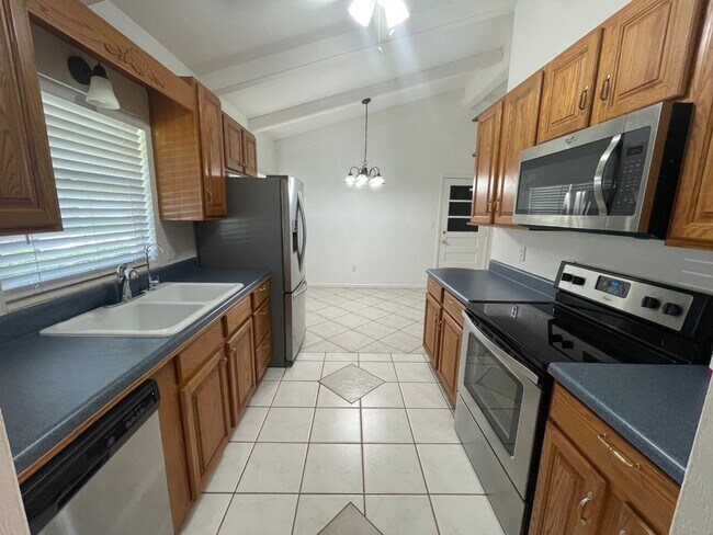 Building Photo - 2526 NW 54th Blvd