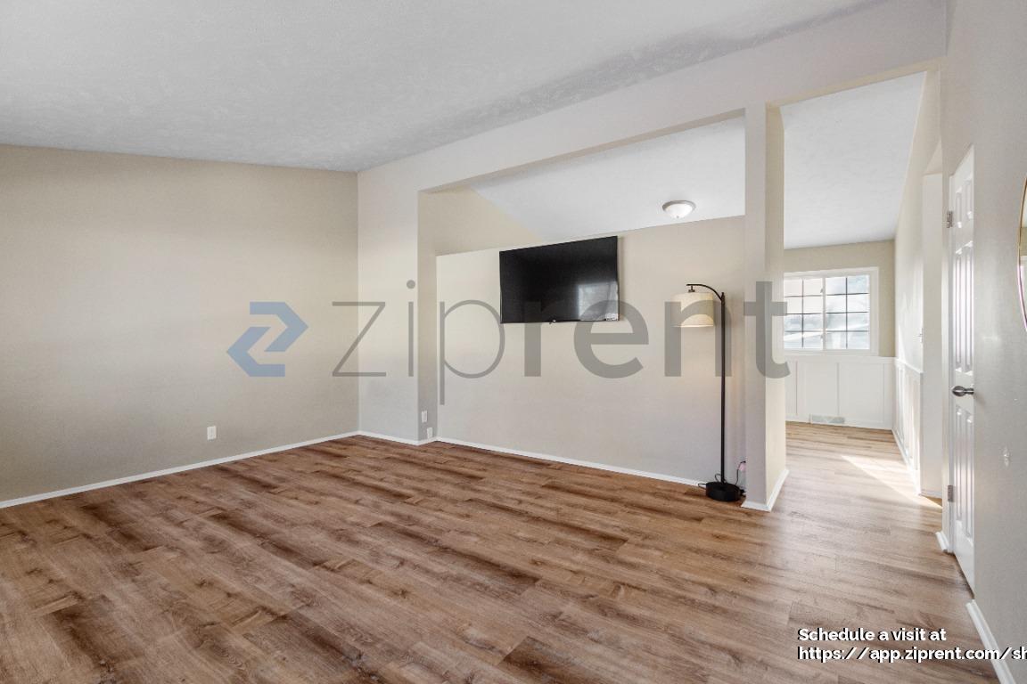 Building Photo - 10017 Sprague St