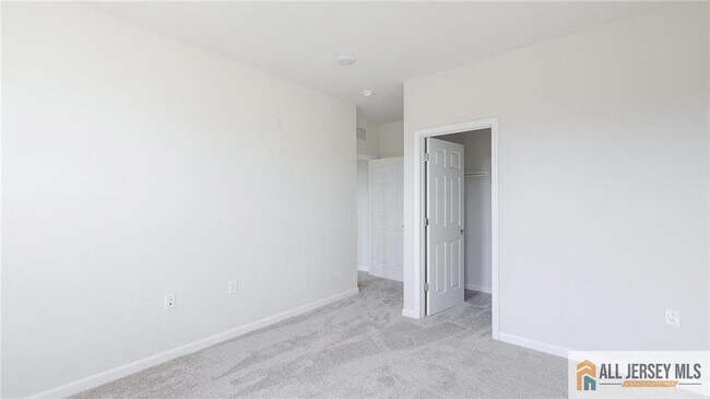 Building Photo - 95 Robeson St