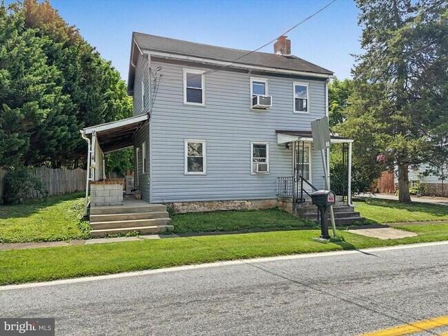 Building Photo - 5949 Conover Rd