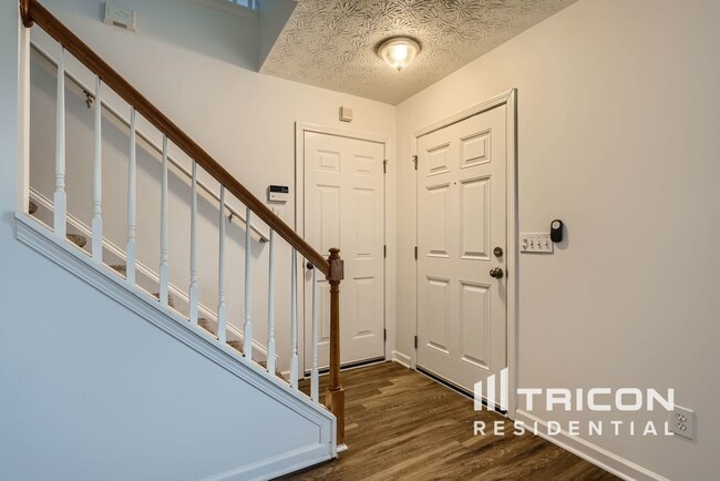 Building Photo - 134 Oak Grove Pl