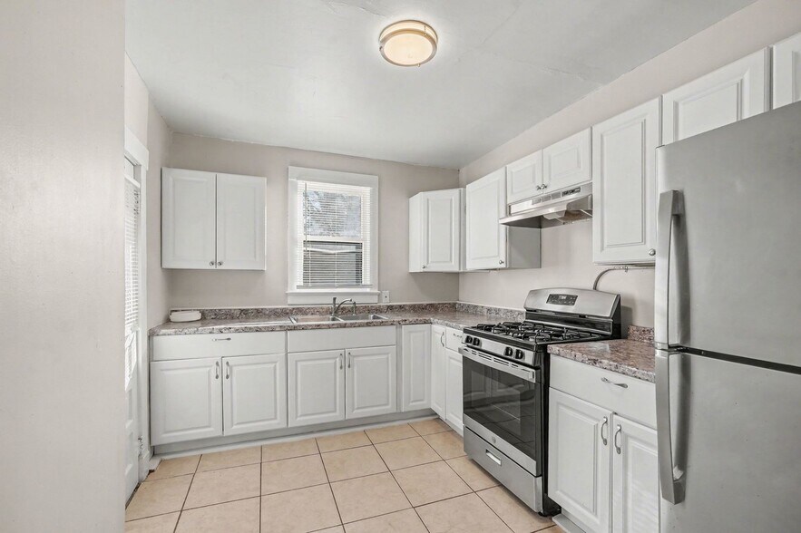 Building Photo - 5713 Brooklyn Ave