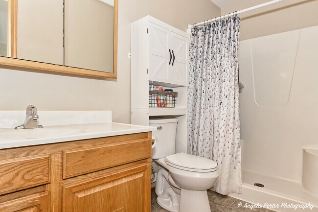 Building Photo - 5850 Fieldstone Trail