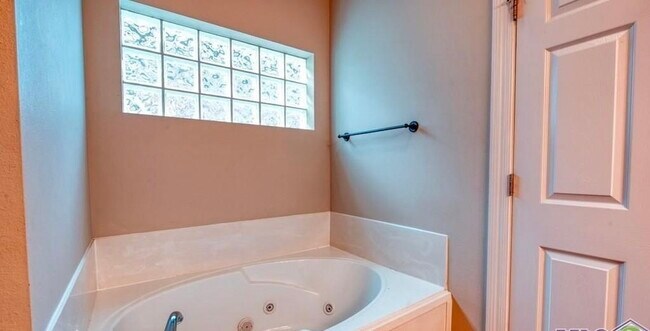 Building Photo - 7577 Crepe Myrtle Ln