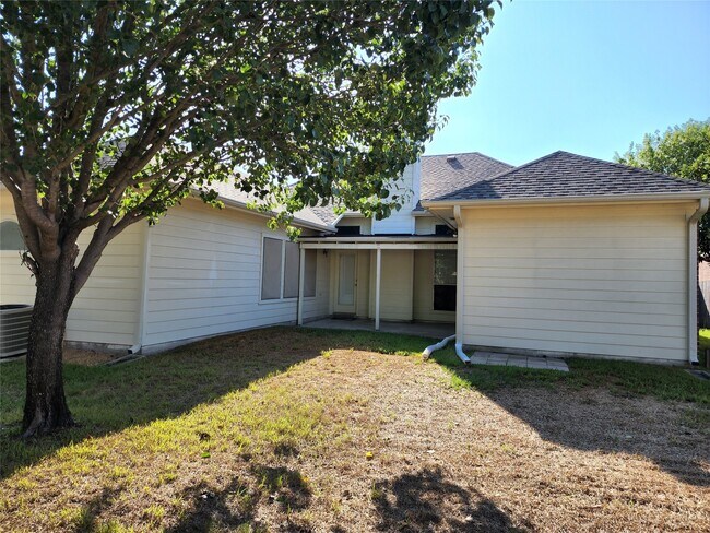Building Photo - 6323 Laurel Run