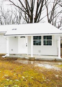 Building Photo - Toledo Ln