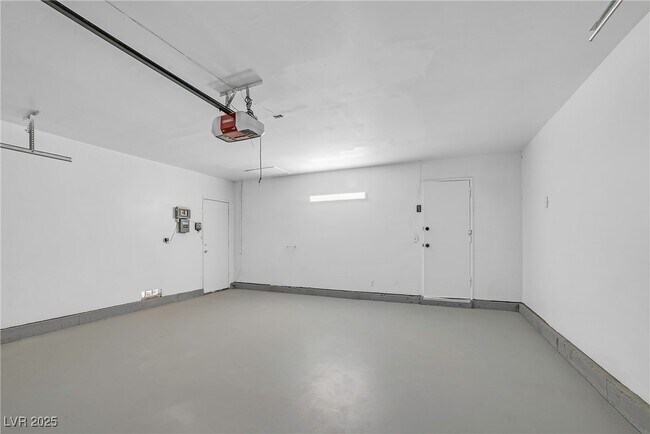 Building Photo - 4431 El Campana Way