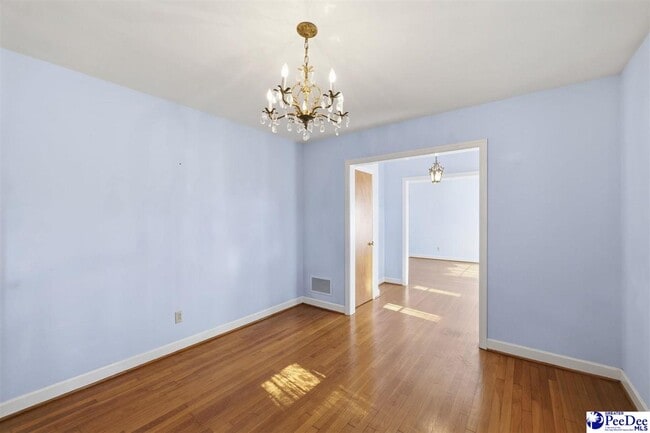 Building Photo - 2218 N Douglas St